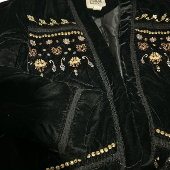 Vintage America Black Velvet Embroidered Jacket Bohemian Style Size L Preowned. - Picture 4 of 9